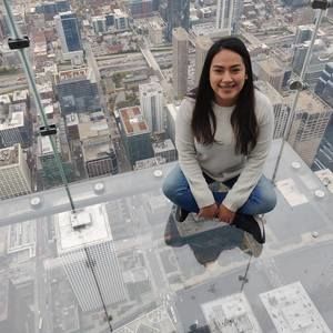 Meet your Posher, Yesi